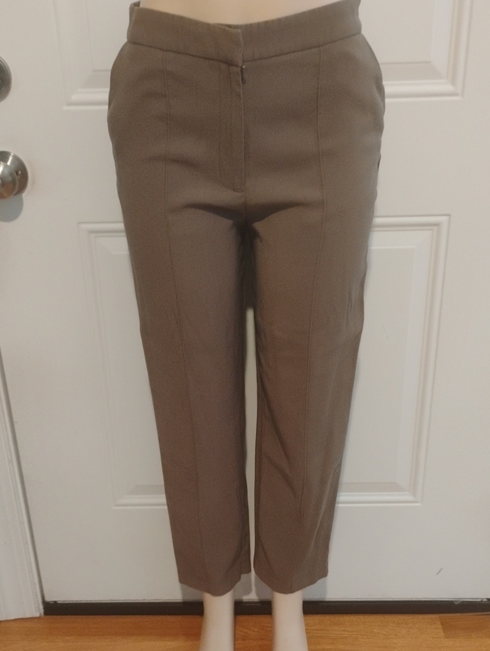 Dress Forum Taupe Cropped Straight-Leg Trousers M